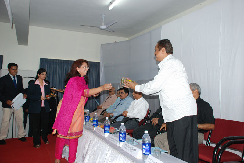 cme-innovaions-in-phaco-and-sics-with-live-surgery-demo-34